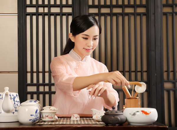 经常去上海宝山靠谱男士会馆，这家私藏已久的店推荐给你